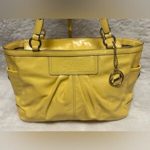 Coach East West Gallery Pleated Yellow Patented Leather
